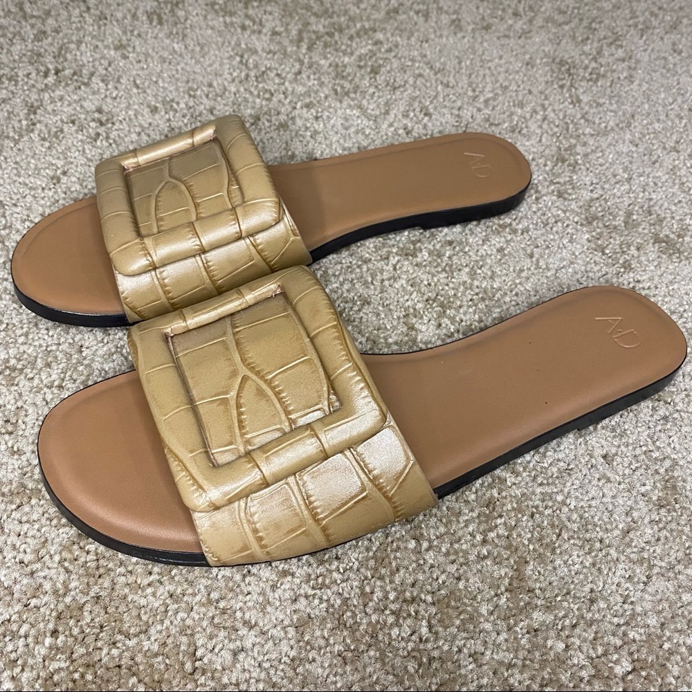 AD & Daughters | Brown Cognac Slip On Sandals Size 9